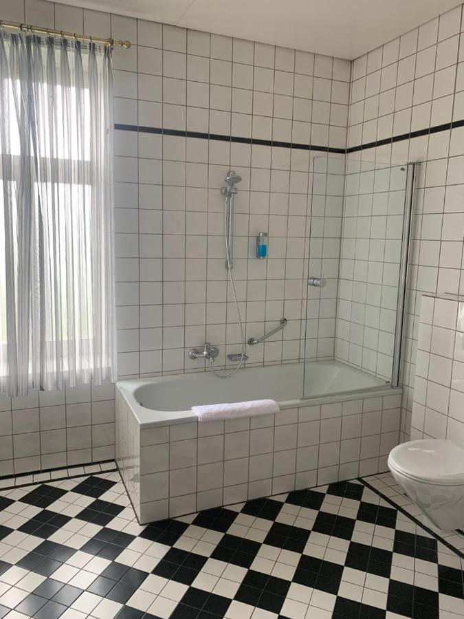 Hotel Saechsischer Hof Meiningen Ngoại thất bức ảnh