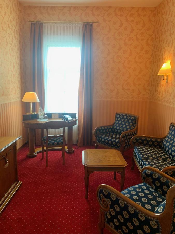 Hotel Saechsischer Hof Meiningen Ngoại thất bức ảnh