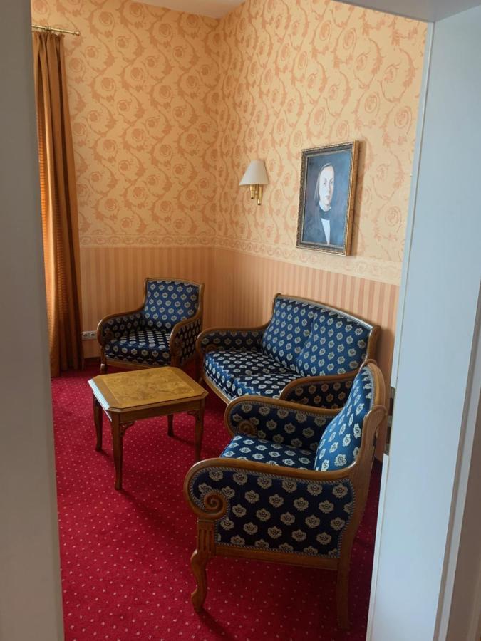 Hotel Saechsischer Hof Meiningen Ngoại thất bức ảnh